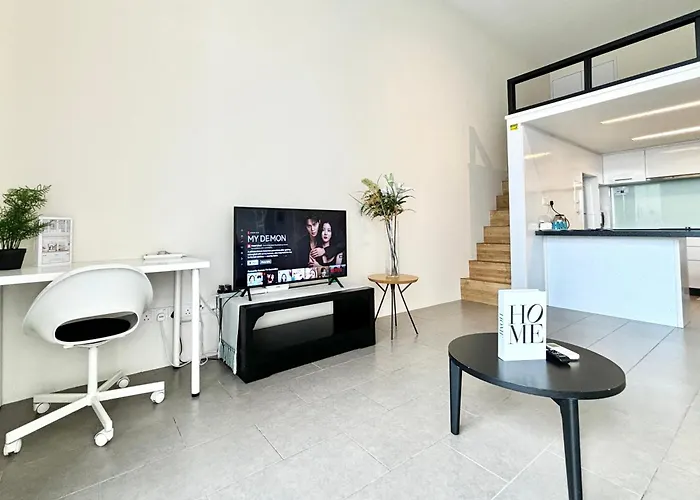 Lynhomes 19 The Establishment Bangsar Kl City Sentral Modern Studio Loft