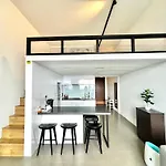 Lynhomes 19 The Establishment Bangsar Kl City Sentral Modern Studio Loft