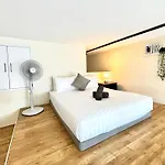Lynhomes 19 The Establishment Bangsar Kl City Sentral Modern Studio Loft